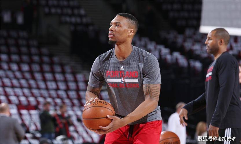 九游游戏中心-Scout遭遇七持续失利，雄鹿教练压力巨大！(主文野横滨coser走一走)