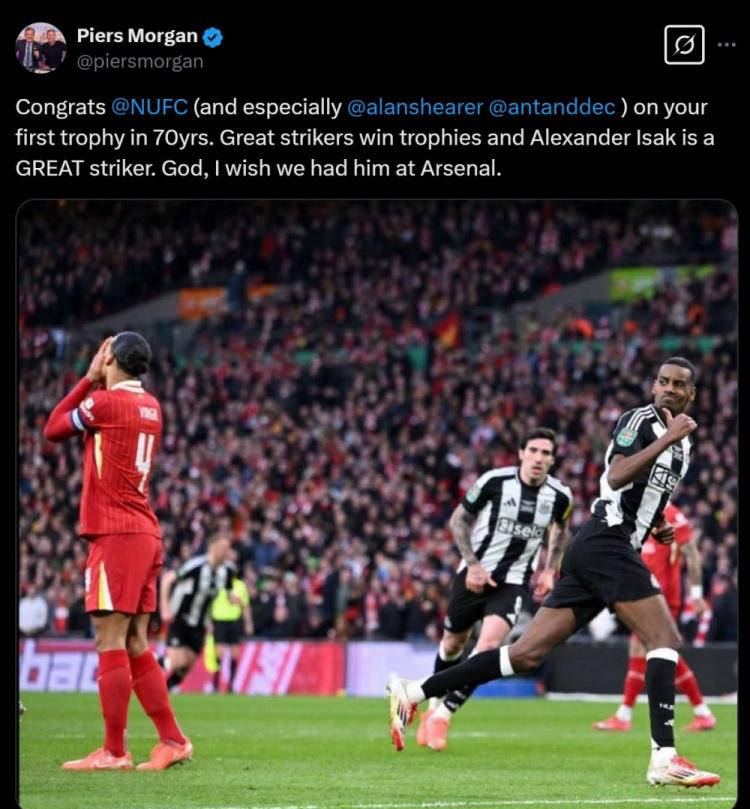 九游游戏中心-萨拉赫在切尔西比赛中反败为胜，战术调整引发热议！赛场气氛高涨的简单介绍